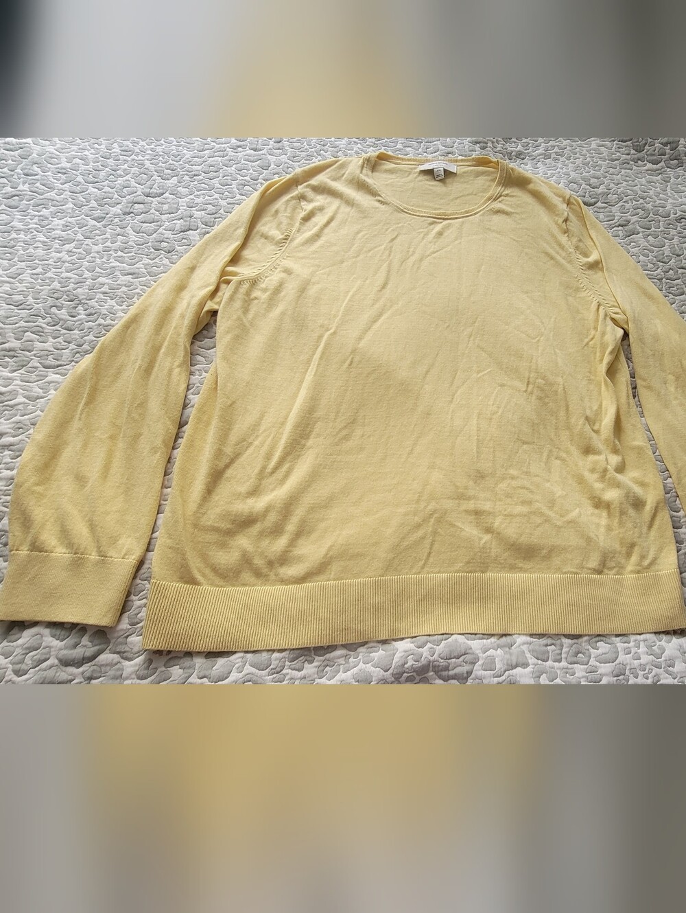 Banana Republic Pale Yellow Crewneck Sweater